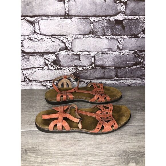 Naot Coral Pink Leather Stud Ankle Strap Casual Sandals Women’s Sz 38EU/7.5M US - Picture 3 of 14